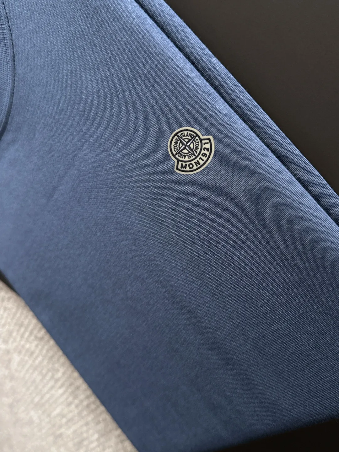 Next day shipping P460 Stone lsland/stone island high quality 2025 spring and summer new casual heavy industry suit exclusively developed by yb! High quality production! Imported custom-made fabrics for foreign orders, with high breathability and comfort, impeccable details, brand element design concept, delicate and soft feel! It presents a casual cut and the upper body shape is great! On sale simultaneously on the official website! From a high-end men's positioning brand, the low-key luxury taste is irresistible! Exquisite workmanship and impeccable quality! The overall style is simple, fashionable and timeless, fully meeting the requirements of stylish and tasteful dressing! Size: S-XXL
